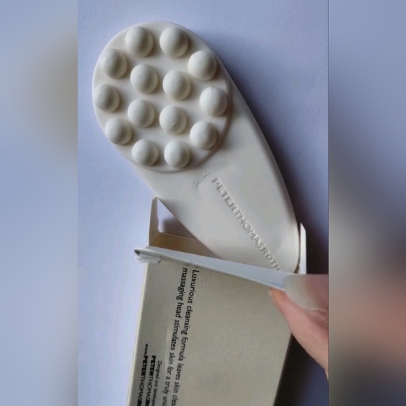 Peter Thomas Roth Clinical Skin Care Travel Massaging Bar Bath Soap 50g 1.75 oz - Picture 2 of 4